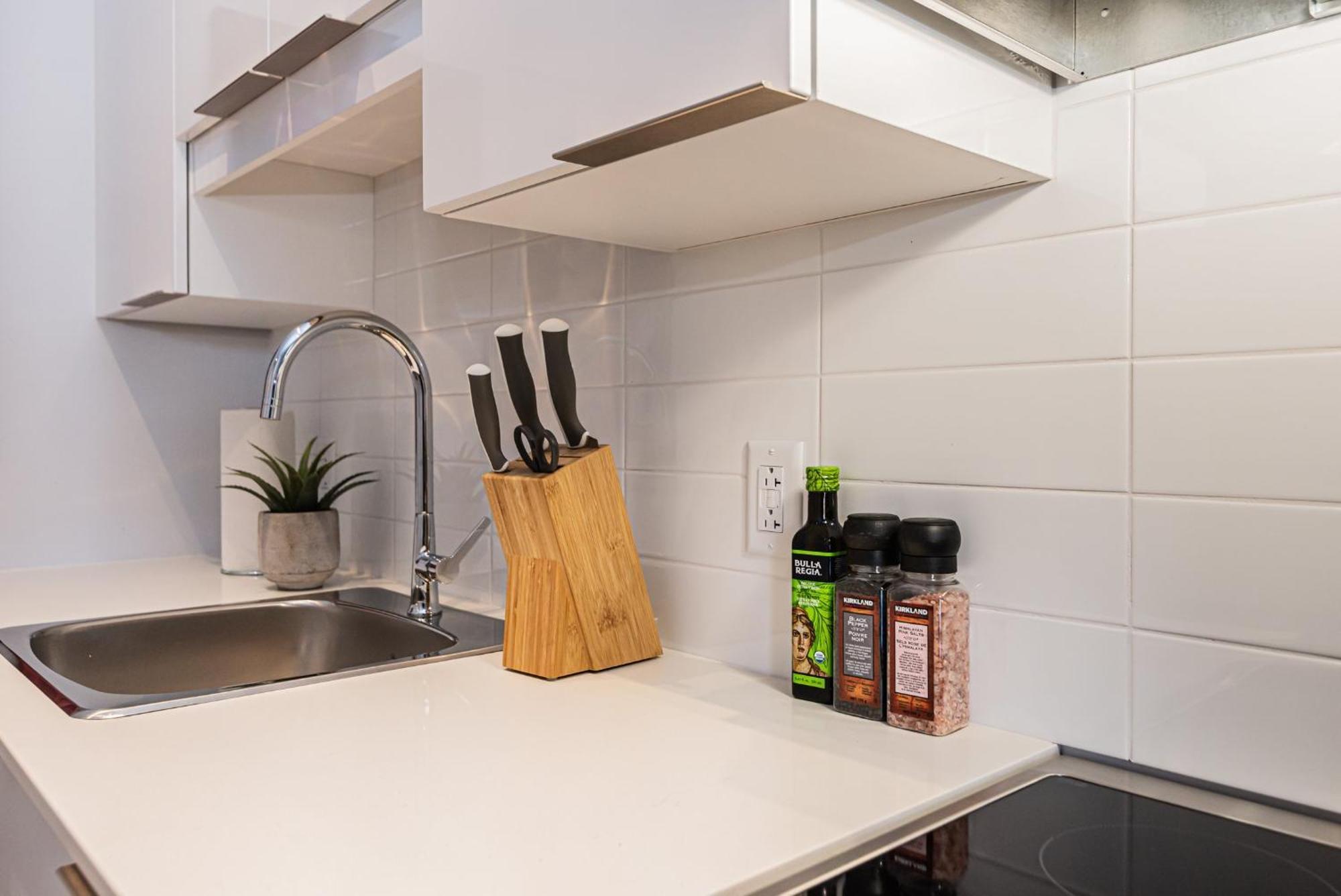 Wonderful New Studio Close To Mount Royal By Den Stays 蒙特利尔 客房 照片